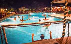 Ein hauseigenes Kinder- und Jugendprogramm sorgt für Unterhaltung - Foto: Volker Lannert